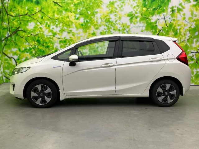 フィット1.5 ハイブリッド Fパッケージ