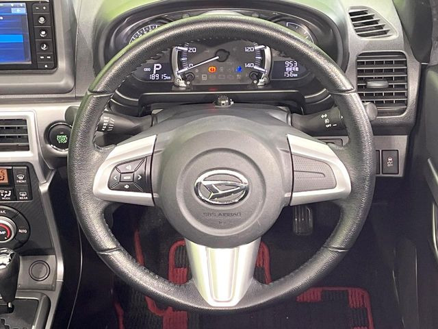 �y�����v�����X�e�A�����O�z�㎿�Ȋv���g�p���邱�ƂŁA��ɂ����������݂ƂĂ��^�]���₷���n���h���ł���