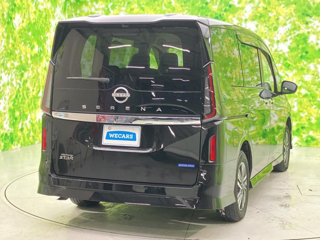 セレナ2.0 ハイウェイスターV 4WD