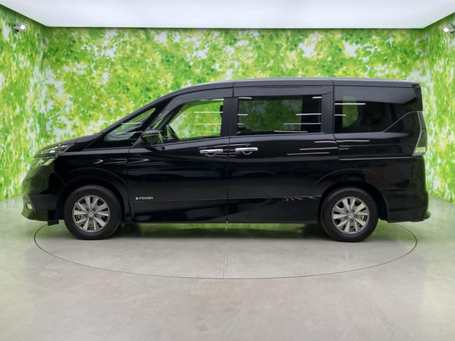 セレナ1.2 e-POWER ハイウェイスターV