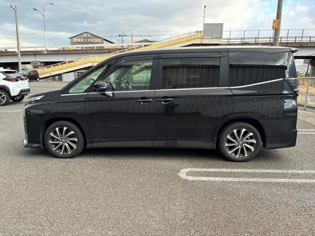 ヴォクシー1.8 ハイブリッド S-Z