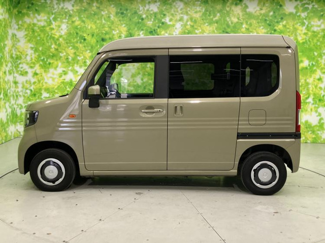N-VAN+スタイル ファン 4WD