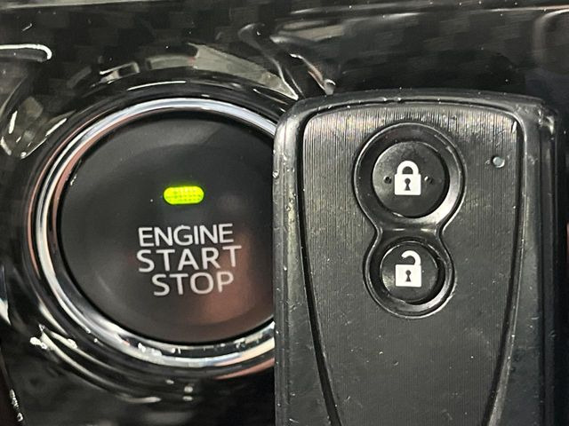 �y�L�[�t���[�V�X�e���z�J�o����|�P�b�g�ɓ��ꂽ�܂܂ł��h�A�̎{���E�������\�ȃX�}�[�g�L�[�𑕔��B�G���W���̃I���E�I�t�����J�M�����o���K�v����������Ƃ��Ă��֗��ł���