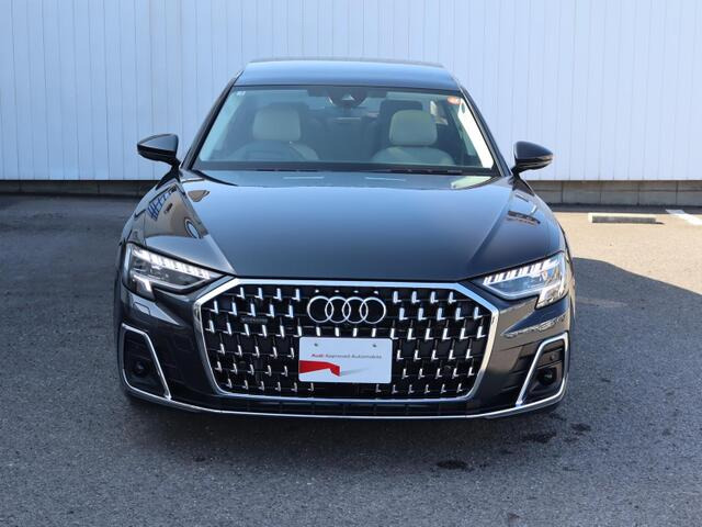 A860 TFSI e クワトロ 4WD