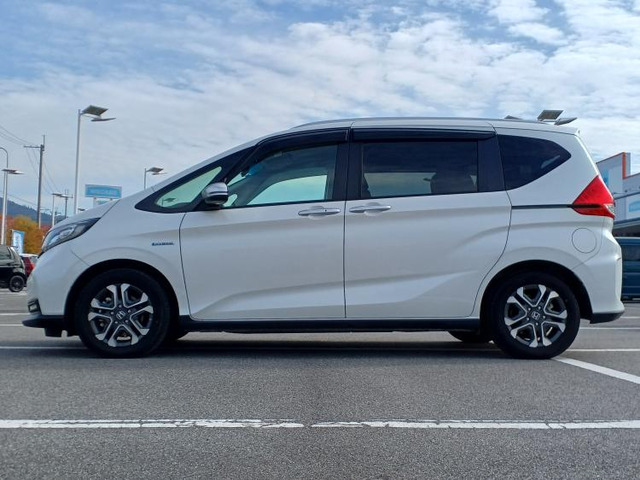 フリード1.5 ハイブリッド クロスター ホンダセンシング