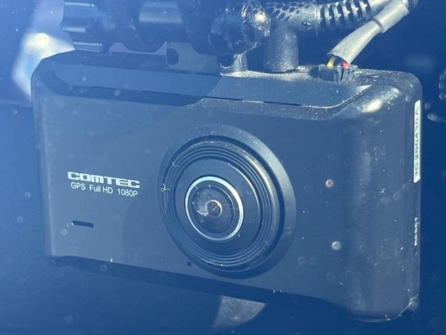 �y�h���C�u���R�[�_�[�z�h���C�u���R�[�_�[����!���s���͂������A������^�]�⎖�̂ɑ��������ہA�f���ŋL�^���A����̃��X�N�ɔ����܂��B���L�^�pSD�J�[�h�͂��q�l�����g�ł��������������K�v������܂��B