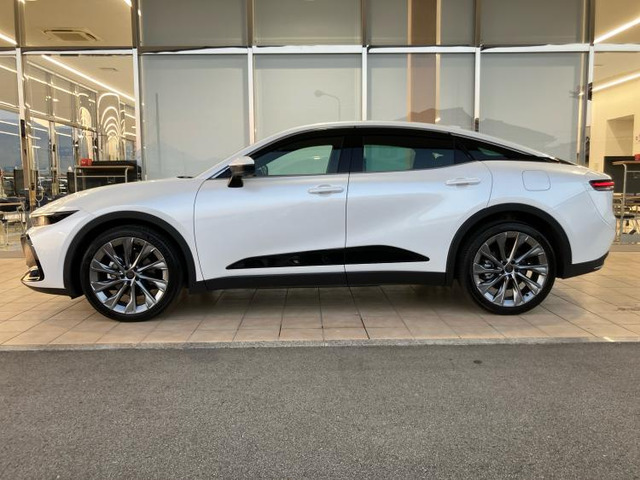 クラウンクロスオーバー2.5 G アドバンスト レザー パッケージ E-Four 4WD