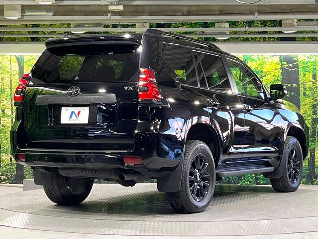 ☆全国のネクステージからお取り寄せが可能※!遠方の店舗に展示してあるクルマが気になる場合も、最寄りの店舗でご覧いただくことが可能です!是非私たちに要望をお聞かせください!※別途費用