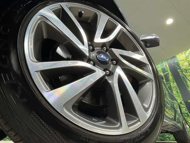 �y����18�C���`�A���~�z�C�[���z�O�ςɃ}�b�`���������A���~�z�C�[���𑕒����Ă���܂��B�e��ЊO�A���~�z�C�[����A�X�^�b�h���X�^�C�����戵�����Ă���܂��B���񂲑��k����������