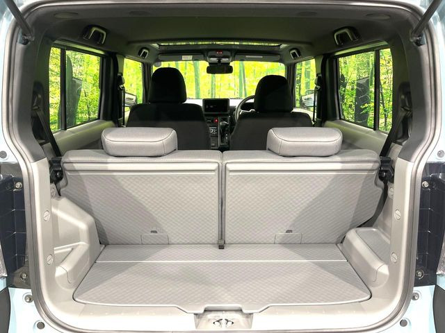 ���i�̂���������ʋ΁A���}���ɏ\���ȉ׎��X�y�[�X���m�ۂ��Ă���܂��B�Z�J���h�V�[�g��|���ƁA�傫�ȉו��̐ύڂ��\�ł���