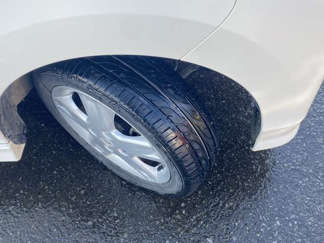 ���X�͔N�����x�ƂȂ��Ă���܂��B�c�Ǝ��Ԃ�10:00�`19:00�ł��B