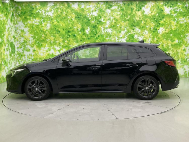 カローラツーリング1.8 ハイブリッド W×B