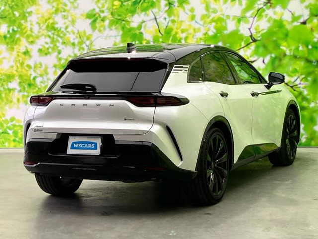 クラウンスポーツ2.5 Z E-Four 4WD