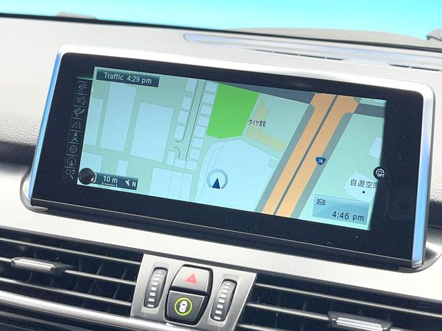 �������i�r:��̊��̂���i�r�́A����������ԓ������o���Ă���܂��B�I�[�f�B�I�@�\���[�����Ă���܂��̂ŁA�^�]�����y���߂܂���