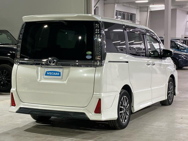 ヴォクシー2.0 ZS