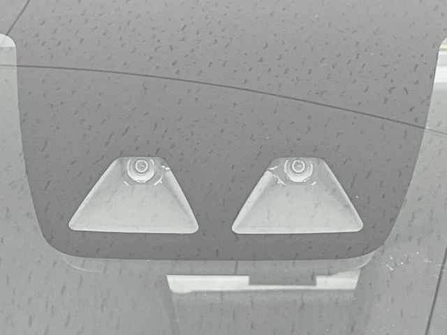 �y�X�}�[�g�A�V�X�g�z���s���ɑO���̎ԗ�����F�����A�Փ˂������Ȏ��͌x��ƃu���[�L�ŏՓˉ���Ɣ�Q�y�����A�V�X�g�B�����S�Ƀh���C�u�����y���݂��������܂��B