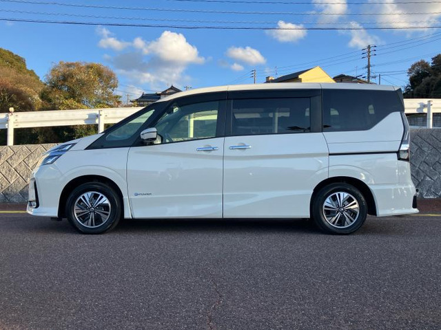 セレナ1.2 e-POWER ハイウェイスターV