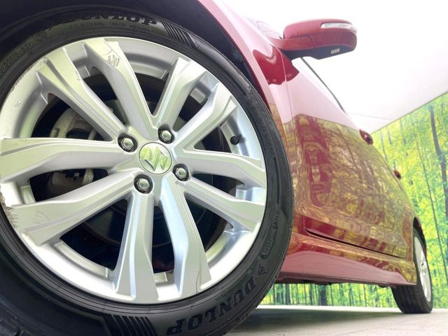 �y����16�C���`�A���~�z�C�[���z�O�ςɃ}�b�`���������A���~�z�C�[���𑕒����Ă���܂��B�e��ЊO�A���~�z�C�[����A�X�^�b�h���X�^�C�����戵�����Ă���܂��B���񂲑��k����������