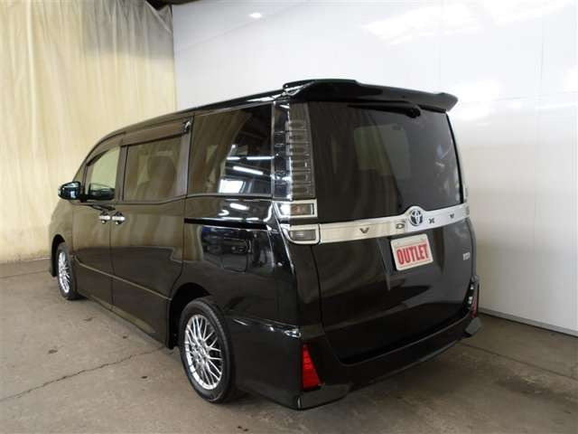 ヴォクシー1.8 ハイブリッド ZS 煌III