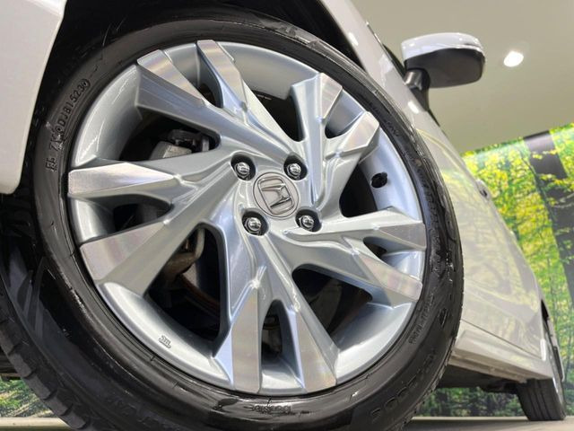 �y����16�C���`�A���~�z�C�[���z�O�ςɃ}�b�`���������A���~�z�C�[���𑕒����Ă���܂��B�e��ЊO�A���~�z�C�[����A�X�^�b�h���X�^�C�����戵�����Ă���܂��B���񂲑��k����������