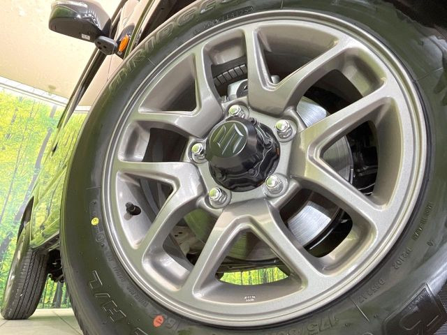 �y����16�C���`�A���~�z�C�[���z�O�ςɃ}�b�`���������A���~�z�C�[���𑕒����Ă���܂��B�e��ЊO�A���~�z�C�[����A�X�^�b�h���X�^�C�����戵�����Ă���܂��B���񂲑��k����������