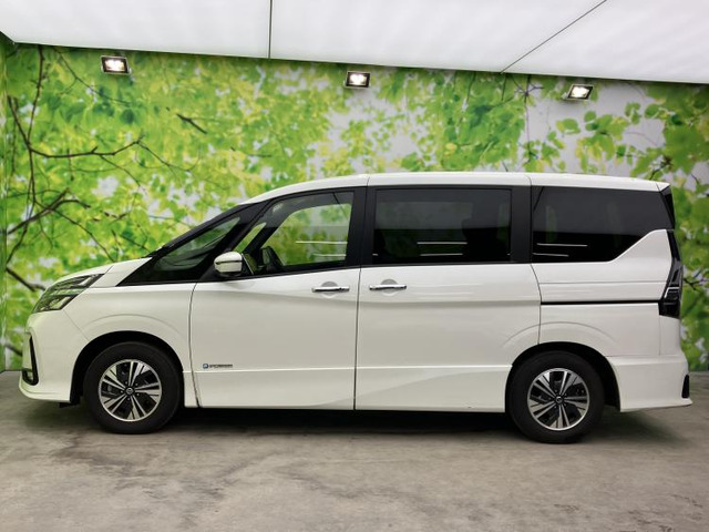 セレナ1.2 e-POWER ハイウェイスターV