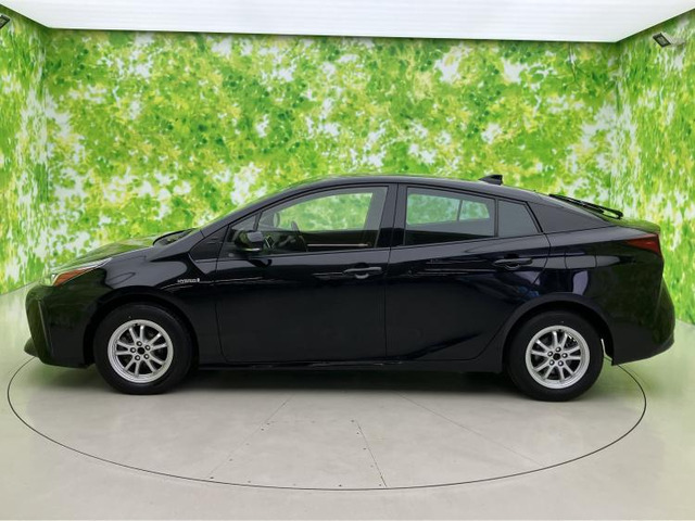 プリウス1.8 S E-Four 4WD