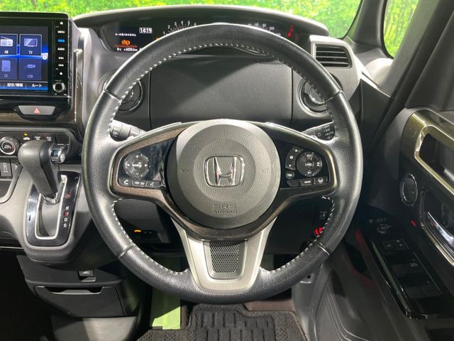 �y�����v�����X�e�A�����O�z�㎿�Ȋv���g�p���邱�ƂŁA��ɂ����������݂ƂĂ��^�]���₷���n���h���ł���