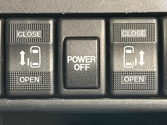 �y�����p���[�X���C�h�h�A�z�X�}�[�g�L�[��^�]�Ȃ̃X�C�b�`�Ō�ȗ����X���C�h�h�A�̊J���\���d��������͂����ăh�A���J����K�v�������A�����Ȃ��q�l�ł��ȒP�ɊJ���߂ł����K�ł���