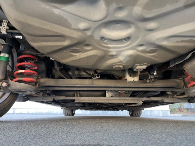 下回りがきれいなうちに、防錆加工の施工がオススメ。降雪地域はもちろん、沿岸部にお住いの方や、趣味でマリン・ウィンタースポーツをされる方にご好評いただいております。