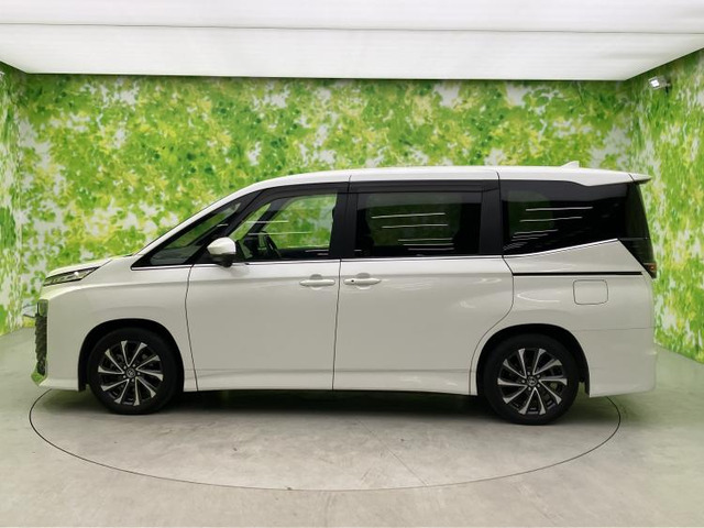 ヴォクシー1.8 ハイブリッド S-Z