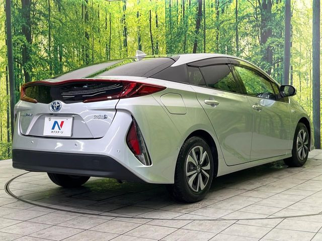 ☆全国のネクステージからお取り寄せが可能※!遠方の店舗に展示してあるクルマが気になる場合も、最寄りの店舗でご覧いただくことが可能です!是非私たちに要望をお聞かせください!※別途費用