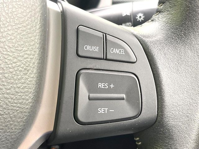 �y�N���[�Y�R���g���[���z�������H�����N���N���s�B�A�N�Z���𗣂��Ă���葬�x�ő��s���ł��A�������^�]���̕��S���y��!�����E�������ȒP�ȃX�C�b�`����Œ����ł��܂��B