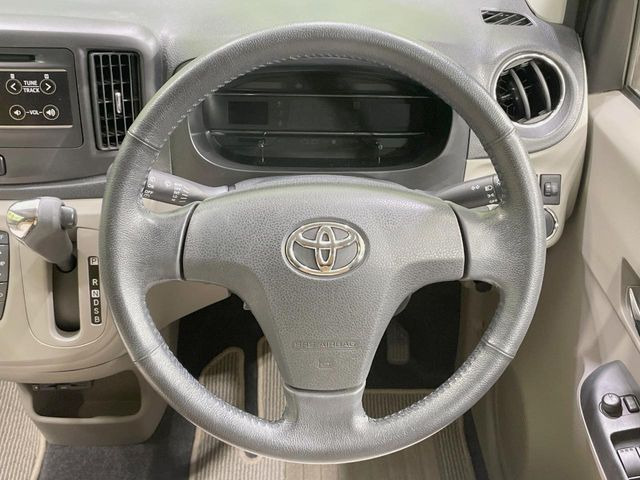 �y�����v�����X�e�A�����O�z�㎿�Ȋv���g�p���邱�ƂŁA��ɂ����������݂ƂĂ��^�]���₷���n���h���ł���