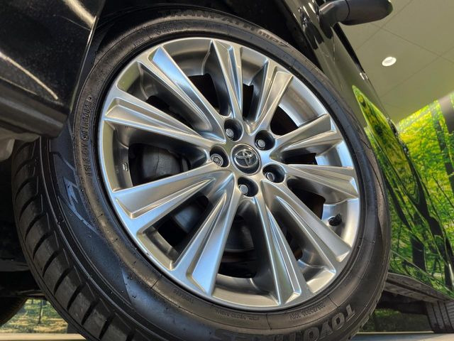 �y����18�C���`�A���~�z�C�[���z�O�ςɃ}�b�`���������A���~�z�C�[���𑕒����Ă���܂��B�e��ЊO�A���~�z�C�[����A�X�^�b�h���X�^�C�����戵�����Ă���܂��B���񂲑��k����������