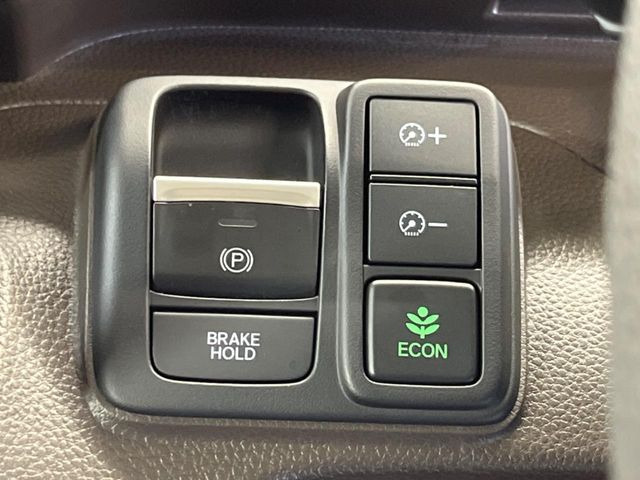 �y�d���p�[�L���O�u���[�L�z�p�[�L���O�u���[�L�͕֗��ȓd����!�{�^����ő���ł��A�A�N�Z���𓥂߂Ύ����ŉ�������܂��􃌃o�[��y�_���������̂ŉ^�]�ȉ����������肵�܂��ˁ�