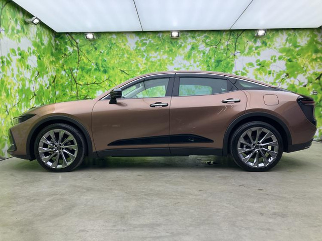 クラウンクロスオーバー2.5 G アドバンスト レザー パッケージ E-Four 4WD