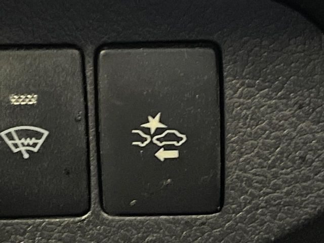 �y�g���^�Z�[�t�e�B�Z���X�z���s���ɑO���̎ԗ�����F�����A�Փ˂������Ȏ��͌x��ƃu���[�L�ŏՓˉ���Ɣ�Q�y�����A�V�X�g�B�����S�Ƀh���C�u�����y���݂��������܂��B