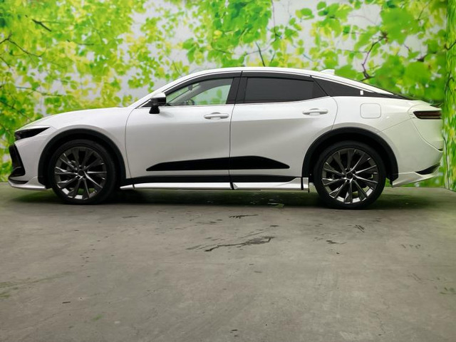 クラウンクロスオーバー2.5 G アドバンスト レザー パッケージ E-Four 4WD