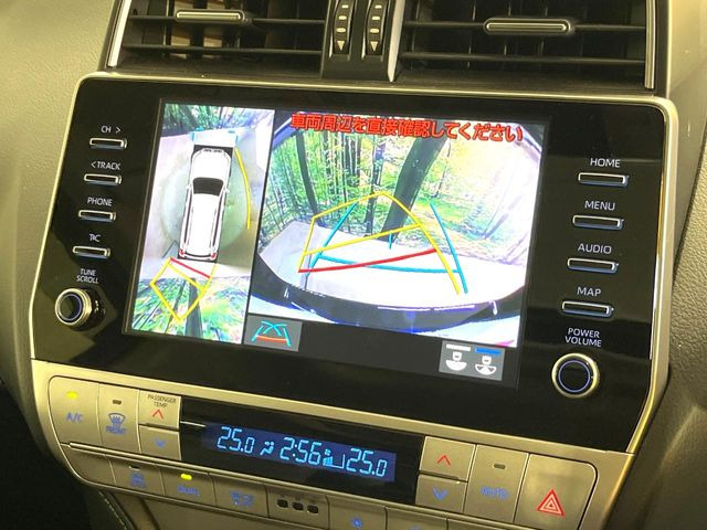 【パノラミックビューモニター】専用のカメラにより、上から見下ろしたような視点で360度クルマの周囲を確認することができます☆死角部分も確認しやすく、狭い場所での切り返しや駐車もスムーズに行えます。