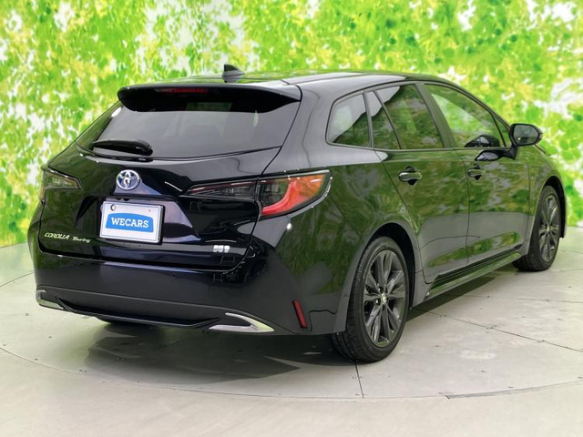 カローラツーリング1.8 ハイブリッド W×B