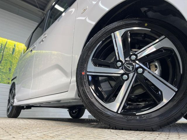 �y����15�C���`�A���~�z�C�[���z�O�ςɃ}�b�`���������A���~�z�C�[���𑕒����Ă���܂��B�e��ЊO�A���~�z�C�[����A�X�^�b�h���X�^�C�����戵�����Ă���܂��B���񂲑��k����������