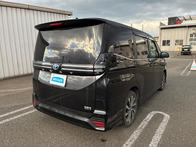 ヴォクシー1.8 ハイブリッド S-Z