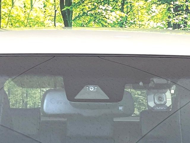 �y�g���^�Z�[�t�e�B�Z���X�z���s���ɑO���̎ԗ�����F�����A�Փ˂������Ȏ��͌x��ƃu���[�L�ŏՓˉ���Ɣ�Q�y�����A�V�X�g�B�����S�Ƀh���C�u�����y���݂��������܂��B