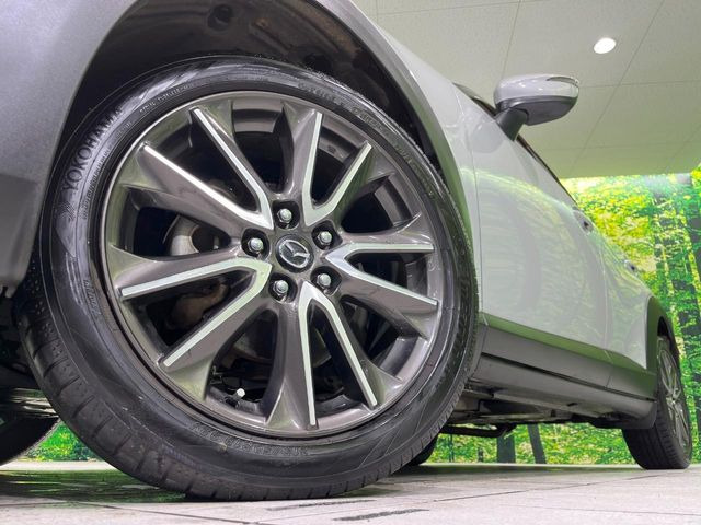 �y����18�C���`�A���~�z�C�[���z�O�ςɃ}�b�`���������A���~�z�C�[���𑕒����Ă���܂��B�e��ЊO�A���~�z�C�[����A�X�^�b�h���X�^�C�����戵�����Ă���܂��B���񂲑��k����������