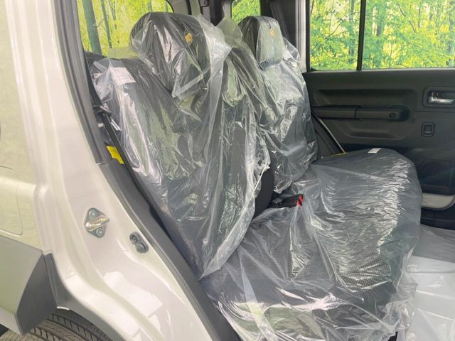 ���i���ȃI���W�i���t���A�}�b�g���I�v�V�����ɂĂ��p�ӂ��Ă���܂��B���D���ȃf�U�C����J���[�����Ԃɍ��킹�đI��ł����������Ƃ��ł��܂���