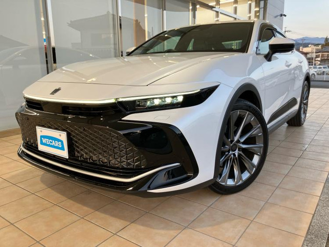 クラウンクロスオーバー2.5 G アドバンスト レザー パッケージ E-Four 4WD