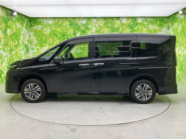 セレナ2.0 ハイウェイスターV 4WD