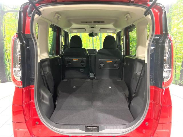 ���i�̂���������ʋ΁A���}���ɏ\���ȉ׎��X�y�[�X���m�ۂ��Ă���܂��B�Z�J���h�V�[�g��|���ƁA�傫�ȉו��̐ύڂ��\�ł���