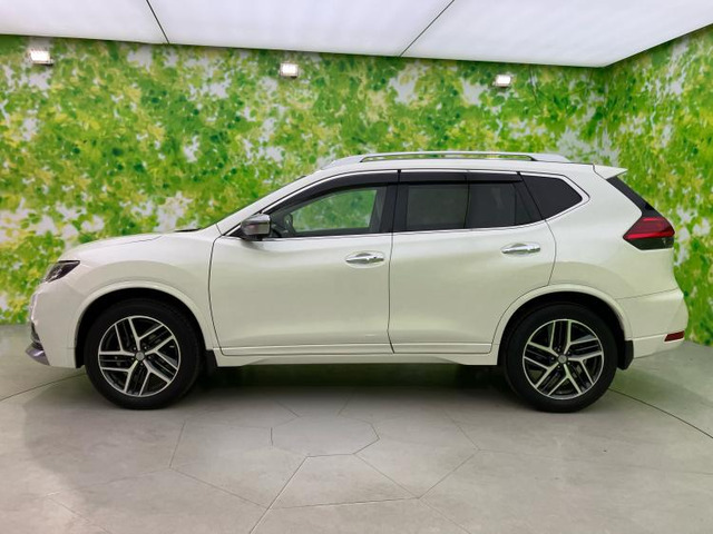 エクストレイル2.0 モードプレミア i ハイコントラスト インテリア 4WD